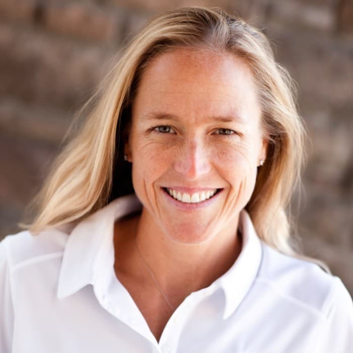 Laura Bennett profile photo